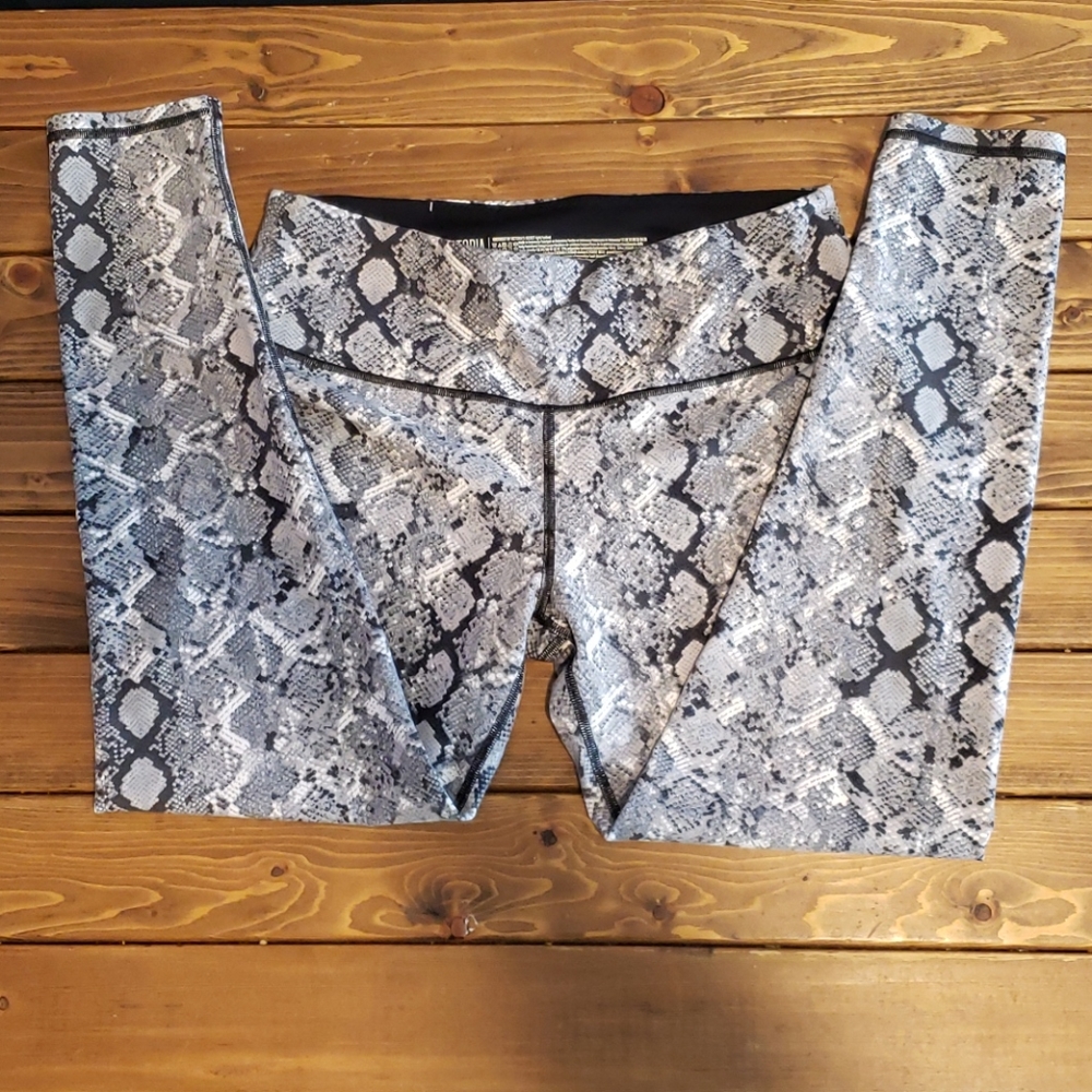 Snake skin Victoria Secret Sport Leggings